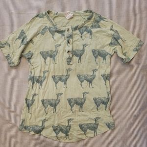 🛑SOLD🛑 Kate Quinn llama henley, 6Y